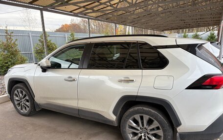 Toyota RAV4, 2022 год, 4 500 000 рублей, 2 фотография