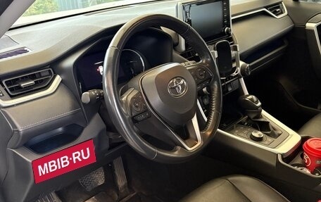 Toyota RAV4, 2022 год, 4 500 000 рублей, 5 фотография