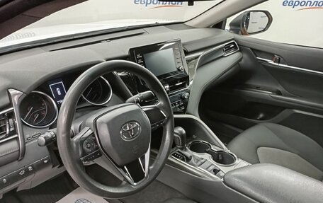 Toyota Camry, 2021 год, 2 090 000 рублей, 10 фотография