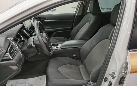 Toyota Camry, 2021 год, 2 090 000 рублей, 13 фотография