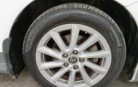 Toyota Camry, 2021 год, 2 090 000 рублей, 18 фотография