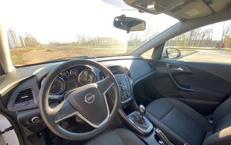 Opel Astra J, 2013 год, 985 000 рублей, 6 фотография