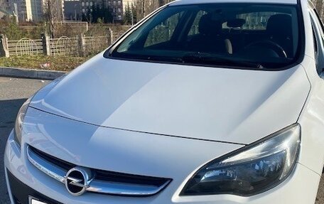 Opel Astra J, 2013 год, 985 000 рублей, 3 фотография