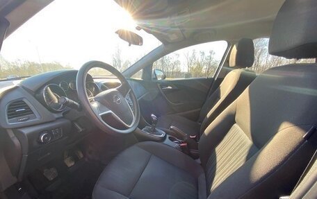 Opel Astra J, 2013 год, 985 000 рублей, 7 фотография