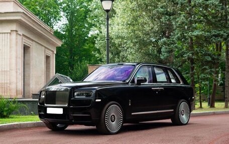 Rolls-Royce Cullinan, 2021 год, 39 490 000 рублей, 1 фотография
