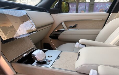 Land Rover Range Rover IV рестайлинг, 2025 год, 28 500 000 рублей, 9 фотография