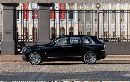Rolls-Royce Cullinan, 2021 год, 39 490 000 рублей, 3 фотография