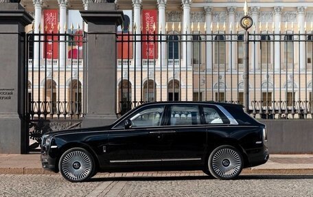 Rolls-Royce Cullinan, 2021 год, 39 490 000 рублей, 4 фотография