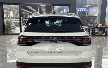 Volkswagen T-Cross I, 2022 год, 1 612 621 рублей, 5 фотография