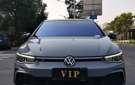 Volkswagen Golf VIII, 2021 год, 1 380 000 рублей, 2 фотография