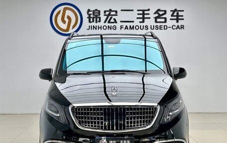 Mercedes-Benz V-Класс, 2022 год, 3 200 000 рублей, 3 фотография