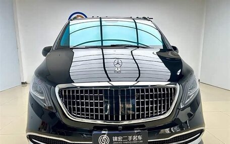 Mercedes-Benz V-Класс, 2022 год, 3 200 000 рублей, 2 фотография