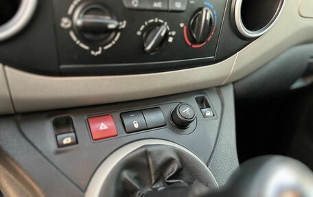 Peugeot Partner II рестайлинг 2, 2016 год, 940 000 рублей, 15 фотография