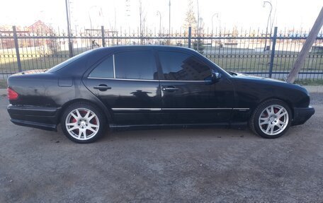 Mercedes-Benz E-Класс, 1997 год, 259 000 рублей, 7 фотография