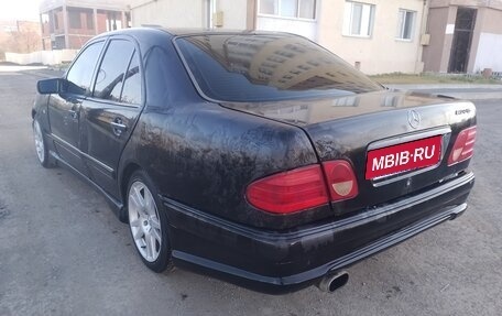 Mercedes-Benz E-Класс, 1997 год, 259 000 рублей, 2 фотография