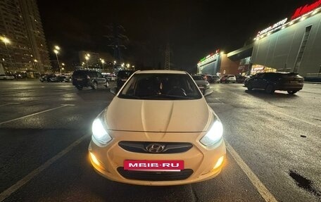 Hyundai Solaris II рестайлинг, 2013 год, 560 000 рублей, 4 фотография