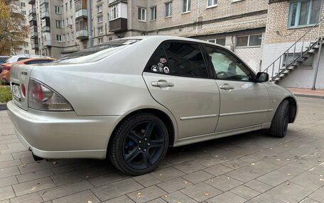 Toyota Altezza, 2002 год, 700 000 рублей, 4 фотография