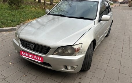 Toyota Altezza, 2002 год, 700 000 рублей, 2 фотография