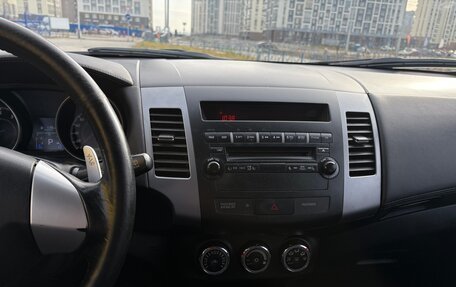 Mitsubishi Outlander III рестайлинг 3, 2010 год, 1 230 000 рублей, 9 фотография