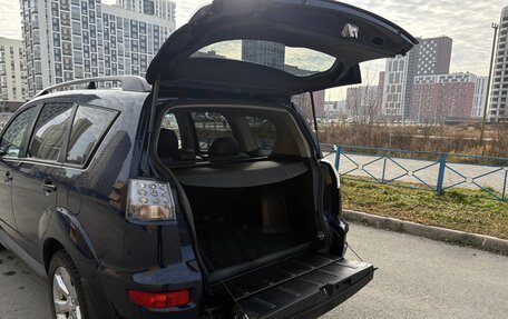 Mitsubishi Outlander III рестайлинг 3, 2010 год, 1 230 000 рублей, 11 фотография