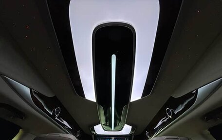 Mercedes-Benz V-Класс, 2022 год, 3 400 000 рублей, 5 фотография