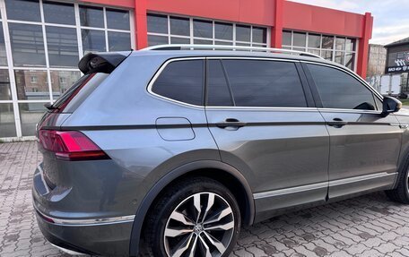 Volkswagen Tiguan II, 2019 год, 2 999 999 рублей, 7 фотография