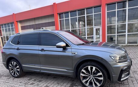 Volkswagen Tiguan II, 2019 год, 2 999 999 рублей, 8 фотография