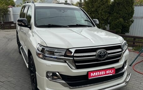 Toyota Land Cruiser 200, 2019 год, 9 500 000 рублей, 2 фотография