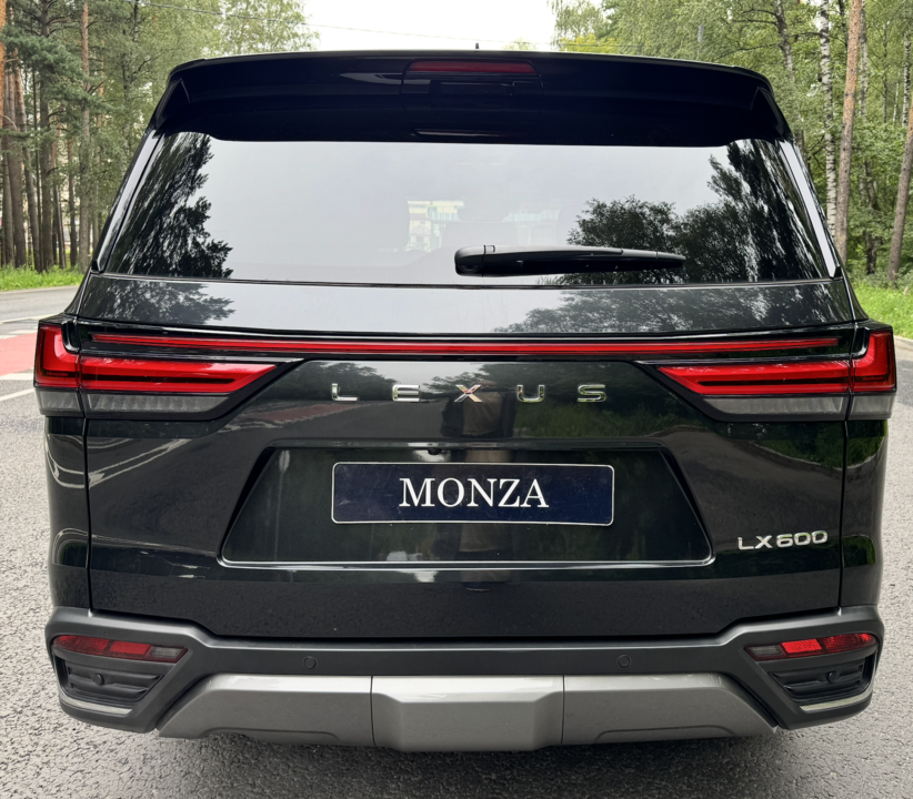 Lexus LX III рестайлинг 2, 2025 год, 20 000 000 рублей, 4 фотография