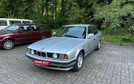 BMW 5 серия, 1991 год, 295 000 рублей, 1 фотография