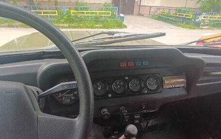 ЛуАЗ 3151, 1985 год, 250 000 рублей, 4 фотография