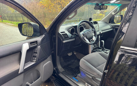 Toyota Land Cruiser Prado 150 рестайлинг 2, 2011 год, 2 200 000 рублей, 8 фотография