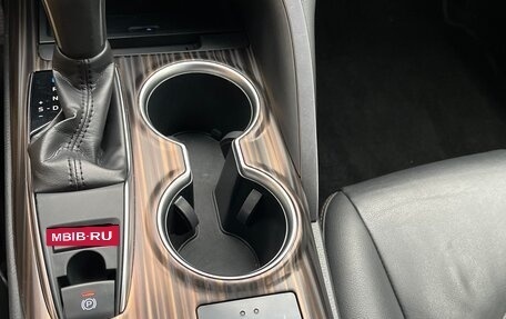 Toyota Camry, 2019 год, 2 750 000 рублей, 9 фотография