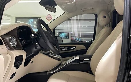 Mercedes-Benz V-Класс, 2022 год, 3 100 000 рублей, 10 фотография