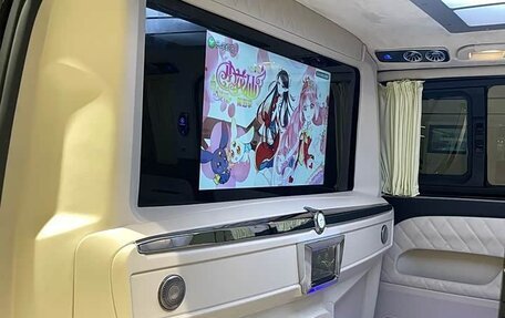 Mercedes-Benz V-Класс, 2022 год, 3 100 000 рублей, 9 фотография