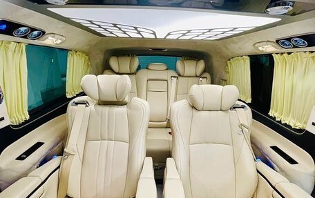 Mercedes-Benz V-Класс, 2022 год, 3 100 000 рублей, 11 фотография