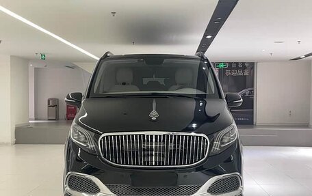 Mercedes-Benz V-Класс, 2022 год, 3 100 000 рублей, 2 фотография