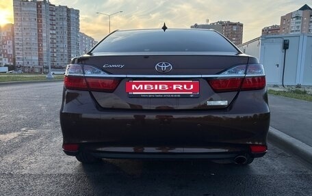 Toyota Camry, 2017 год, 2 700 000 рублей, 5 фотография