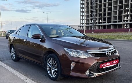 Toyota Camry, 2017 год, 2 700 000 рублей, 3 фотография