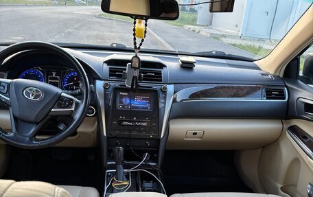 Toyota Camry, 2017 год, 2 700 000 рублей, 13 фотография