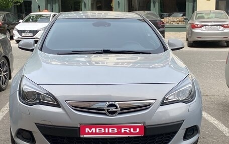 Opel Astra J, 2011 год, 900 000 рублей, 2 фотография