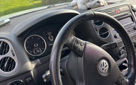 Volkswagen Tiguan I, 2010 год, 971 055 рублей, 8 фотография