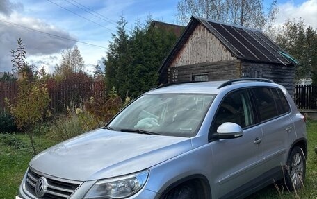 Volkswagen Tiguan I, 2010 год, 971 055 рублей, 3 фотография