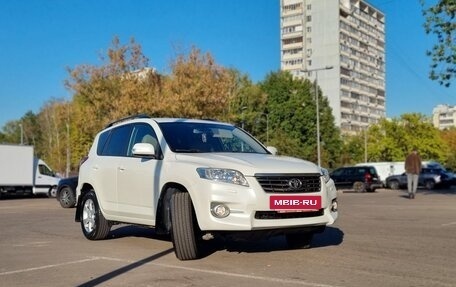 Toyota RAV4, 2011 год, 1 900 000 рублей, 2 фотография