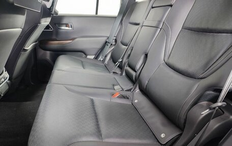 Toyota Land Cruiser, 2023 год, 10 000 000 рублей, 12 фотография