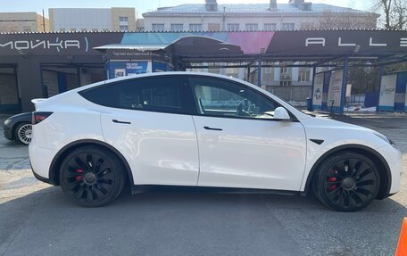 Tesla Model Y I, 2021 год, 4 300 000 рублей, 5 фотография