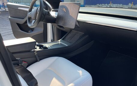 Tesla Model Y I, 2021 год, 4 300 000 рублей, 14 фотография