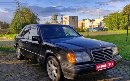 Mercedes-Benz E-Класс, 1995 год, 250 000 рублей, 2 фотография