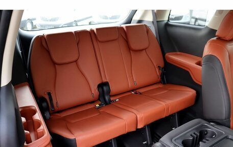 KIA Carnival, 2025 год, 7 000 000 рублей, 29 фотография