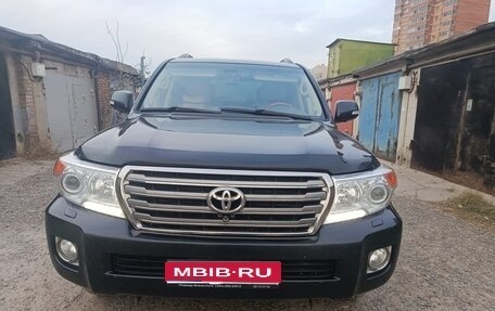 Toyota Land Cruiser 200, 2013 год, 4 250 000 рублей, 1 фотография